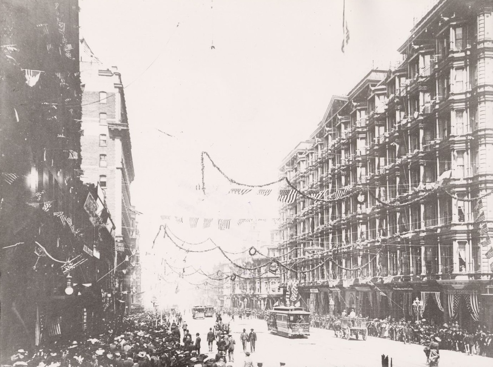 Market Street at the Palace Hotel, 1904
