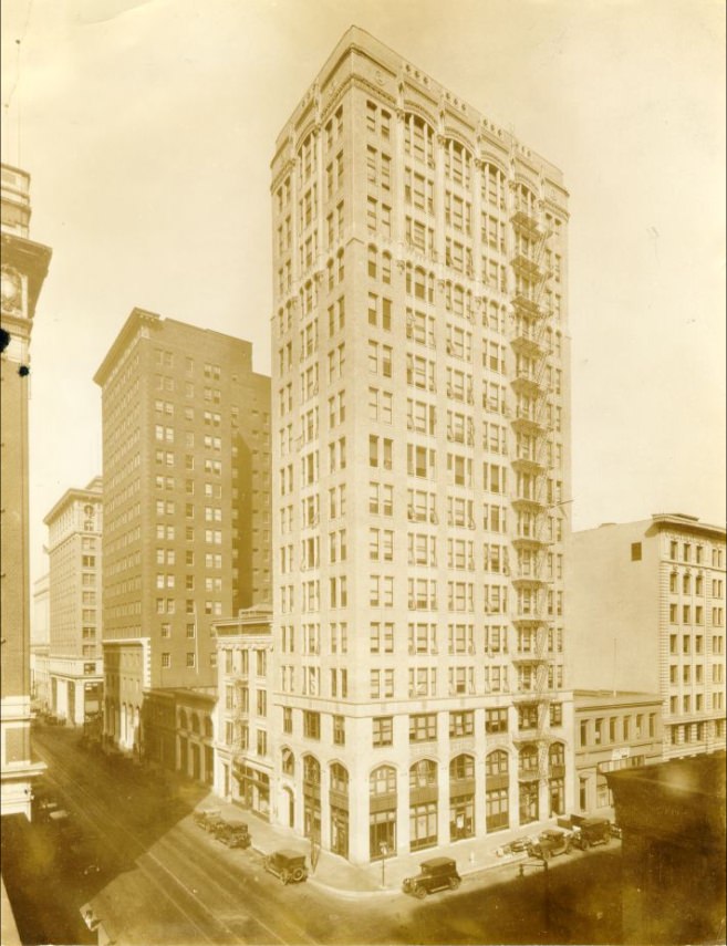 Insurance Center Building at Sansome and Pine Streets in 1928.