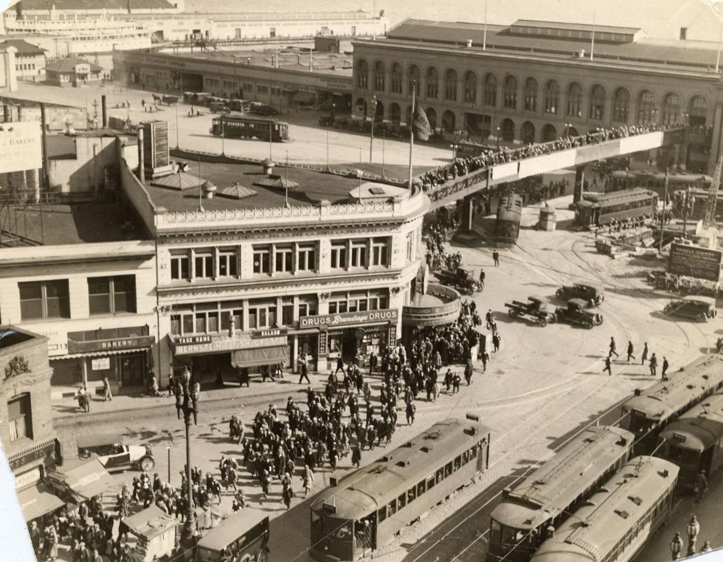 Commuters exiting the Ferry Building, 1924