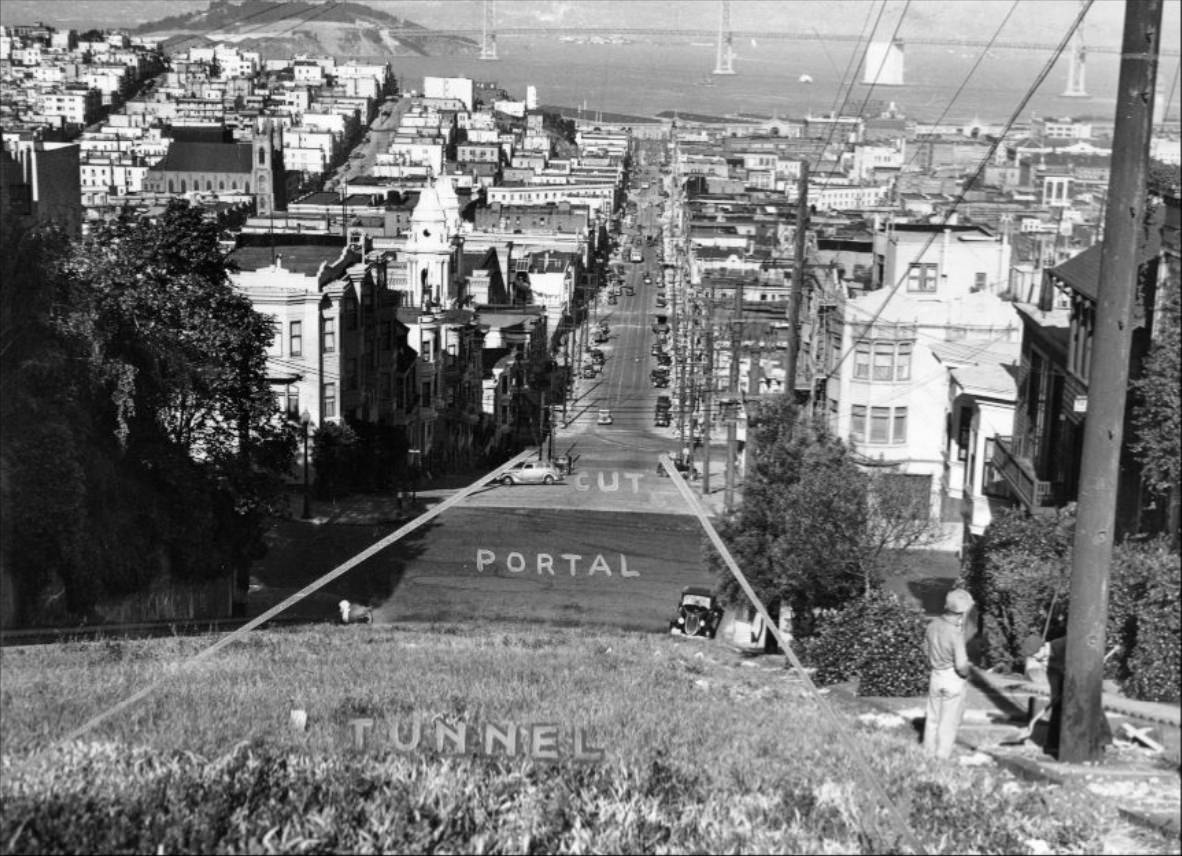 View of Broadway, looking from atop the hill between Leavenworth and Jones, 1938