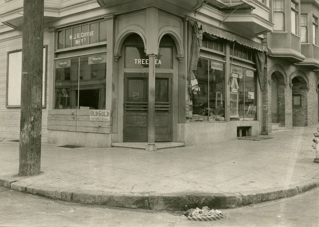 Building on the corner of Mason and Chestnut streets, 1931