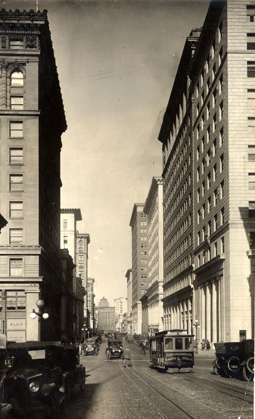 California Street looking towards Market in the 1930s