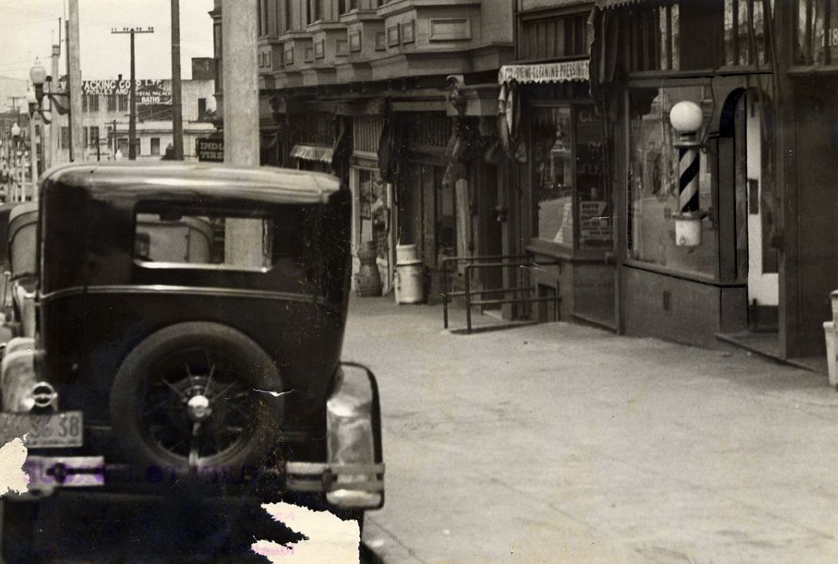 Scene of the slaying of Luigi Malvese on Columbus Avenue, 1932