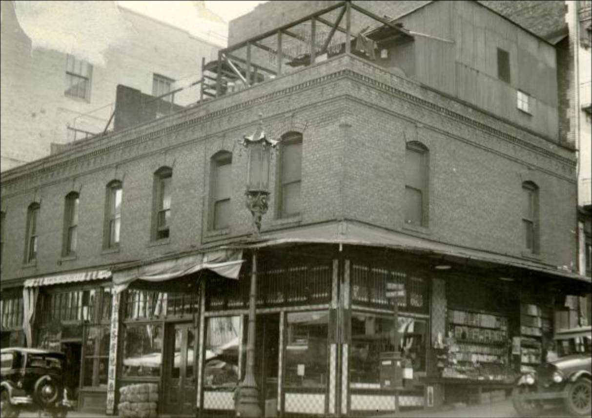 Corner of Grant Avenue, 1931