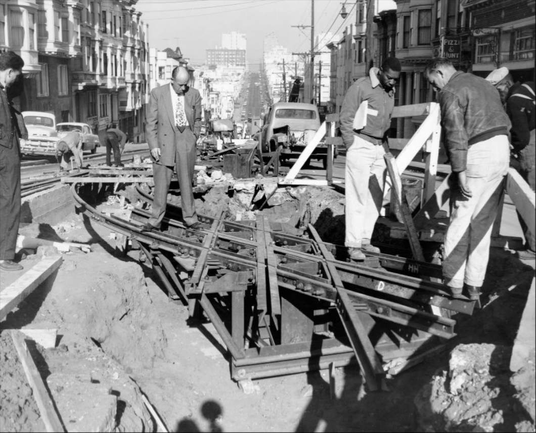 The crossing at Hyde and Washington Streets, 1956.