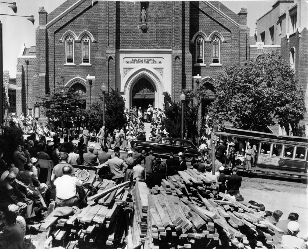 Crowds at Old St. Mary's Church, 1954.