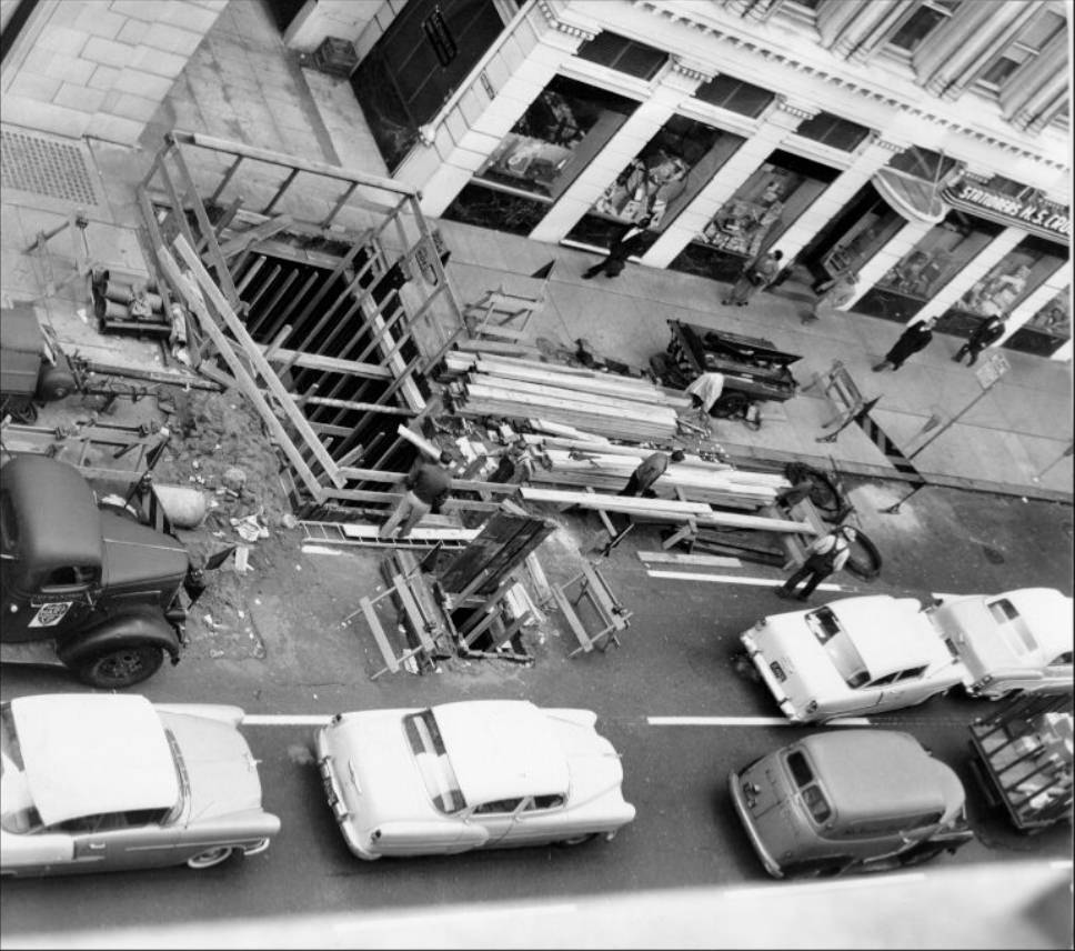 Pacific Gas & Electric Company workers at Pine and Montgomery Streets, 1955.