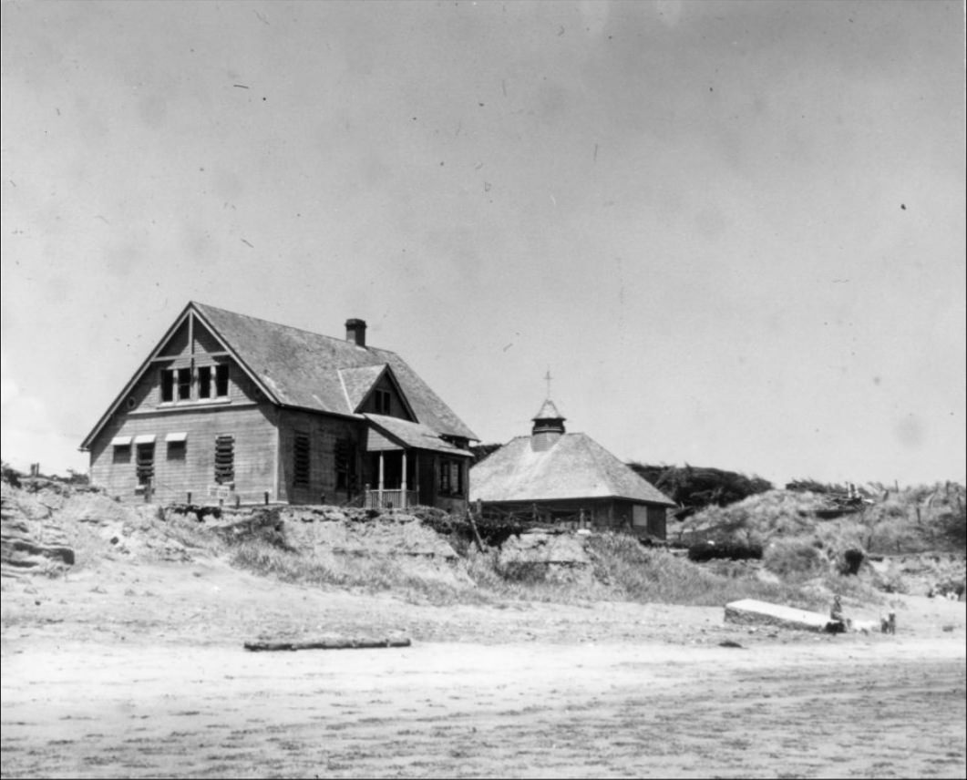 Ocean Beach south of Fleishhacker Pool, 1952.