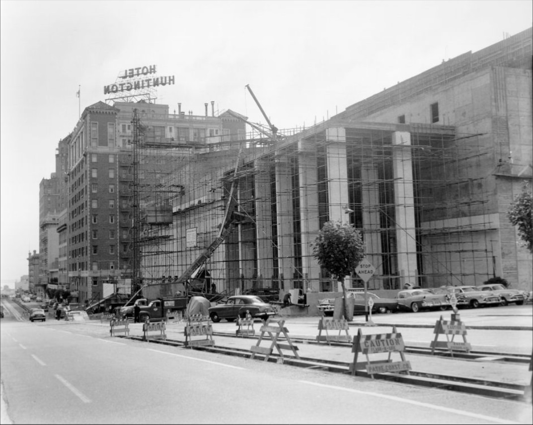Track reconstruction east of California Street at Jones, 1957.