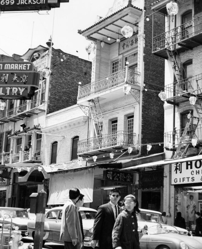 Lum Building, 953 Grant Avenue, 1964.