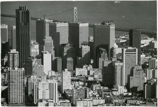 Aerial view of downtown San Francisco, 1975.