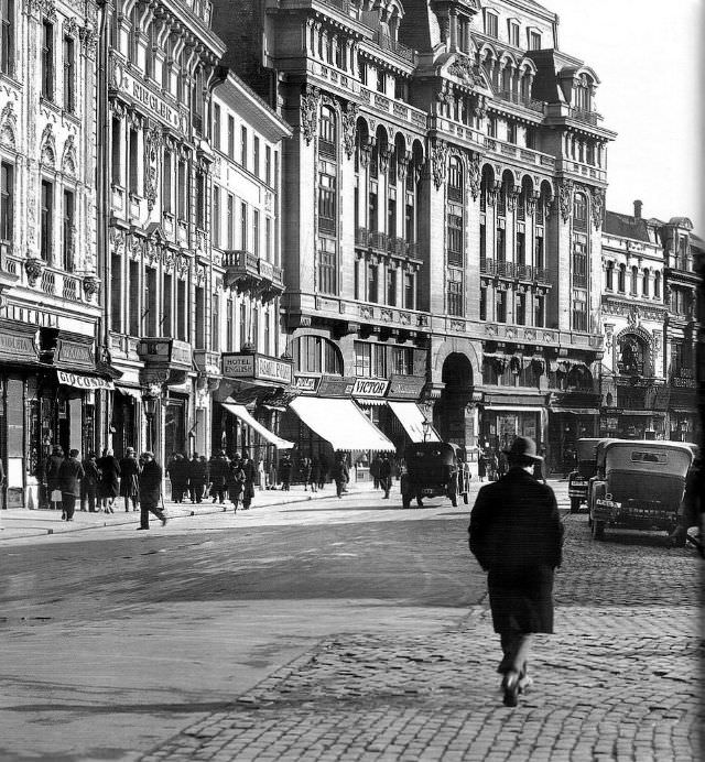 Theatre Square, 1920s