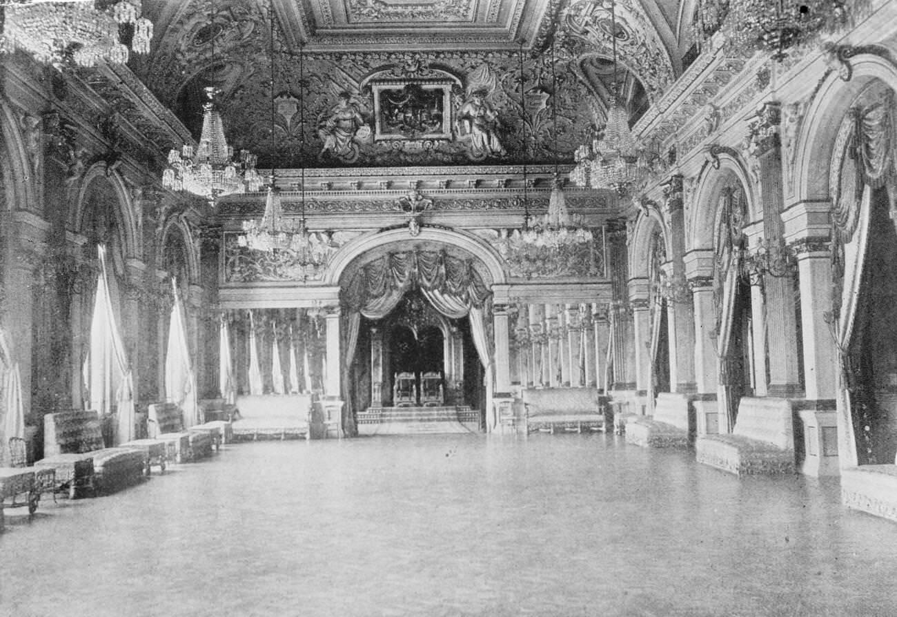 The royal palace, Bucharest was destroyed by fire. 8 December 1926