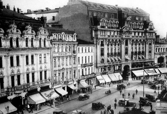 Theater's Plaza, Victoriei Avenue at Telephones Palace, 1920s