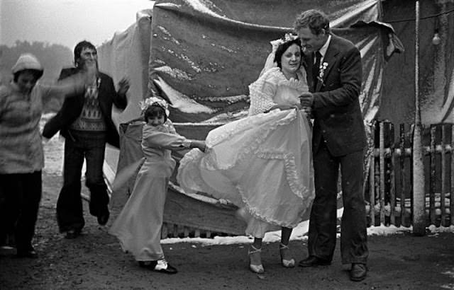 The Unseen Bucharest: 30 Captivating Vintage Photos by Andrei Pandele Explore Daily Life Under Ceausescu in the 1970s and '80s