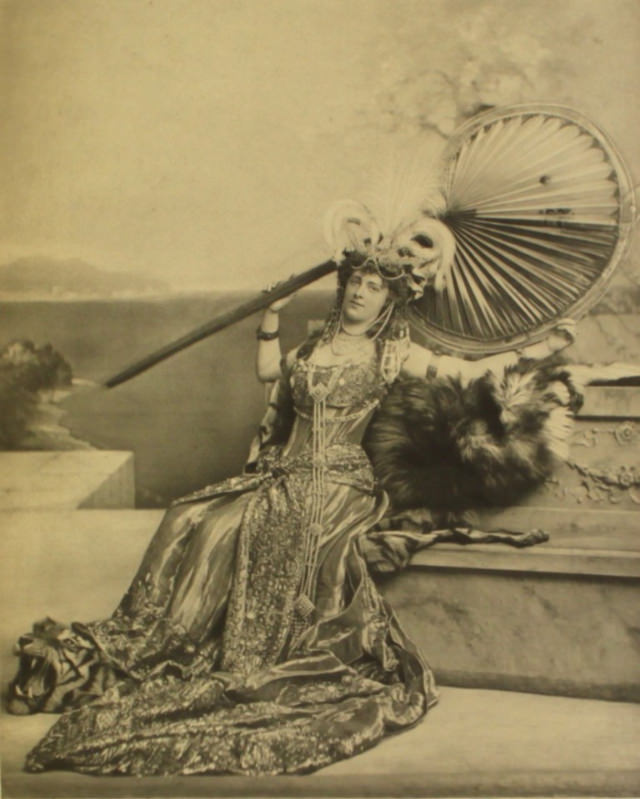 Princess Henry of Pless as Cleopatra.