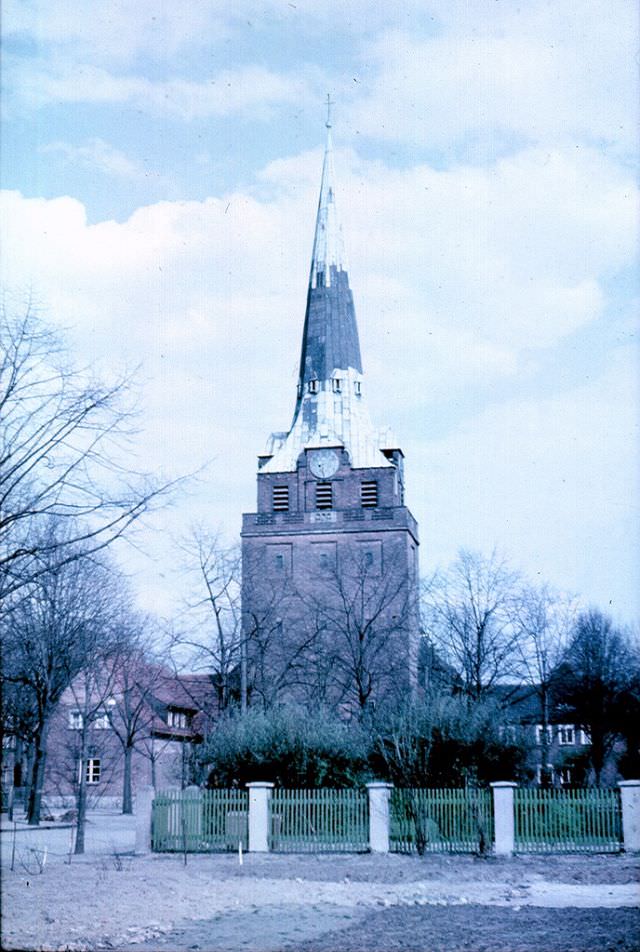 Kirche zur Frohen Botschaft in Berlin, 1960s