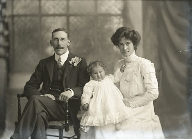 Stunning Family Portraits from the Edwardian Era that Capture Elegance