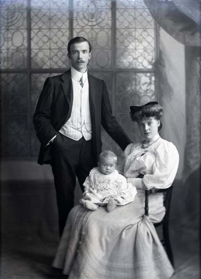 Stunning Family Portraits from the Edwardian Era that Capture Elegance