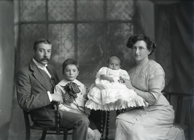 Stunning Family Portraits from the Edwardian Era that Capture Elegance