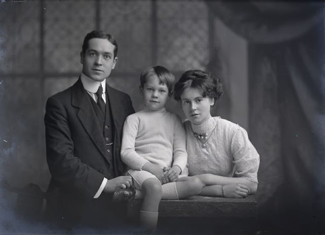 Stunning Family Portraits from the Edwardian Era that Capture Elegance