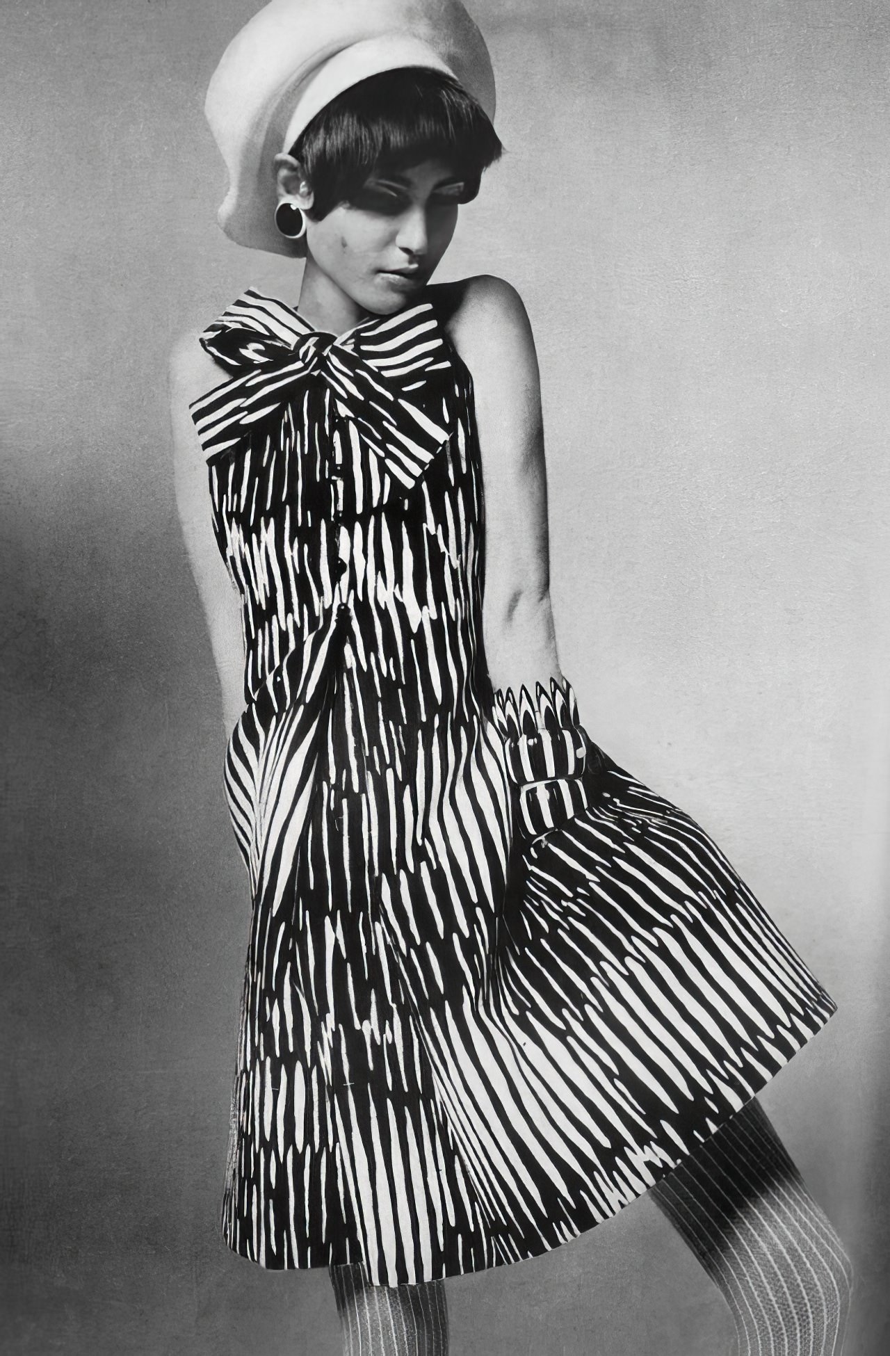 Benedetta Barzini in a black and white dress by Geoffrey Beene, Vogue US, April 1967.