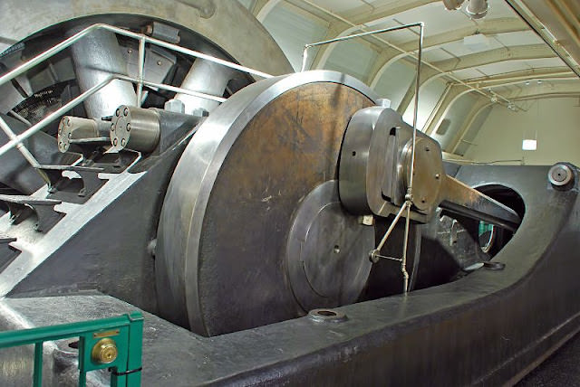 Gas-steam engine, built in 1916 by the Hooven Owens Rentschler Co. of Hamilton, Ohio