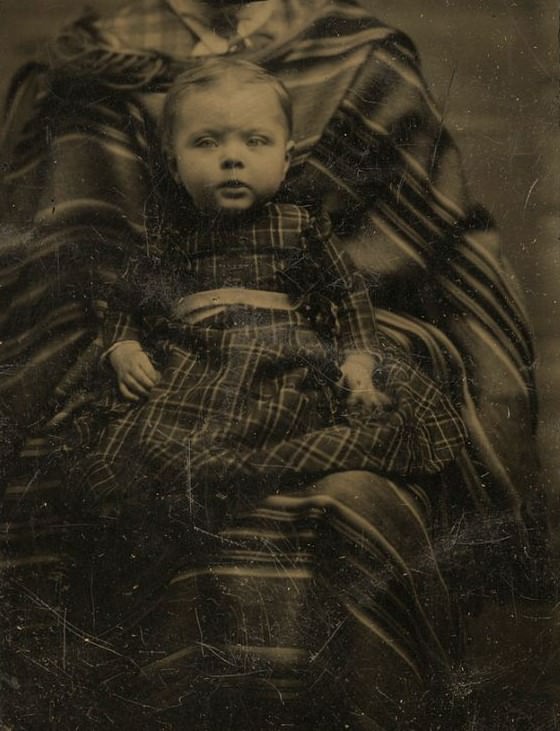 Victorian Shadows: The Spooky Phenomenon of Hidden Mothers in Historical Baby Photographs