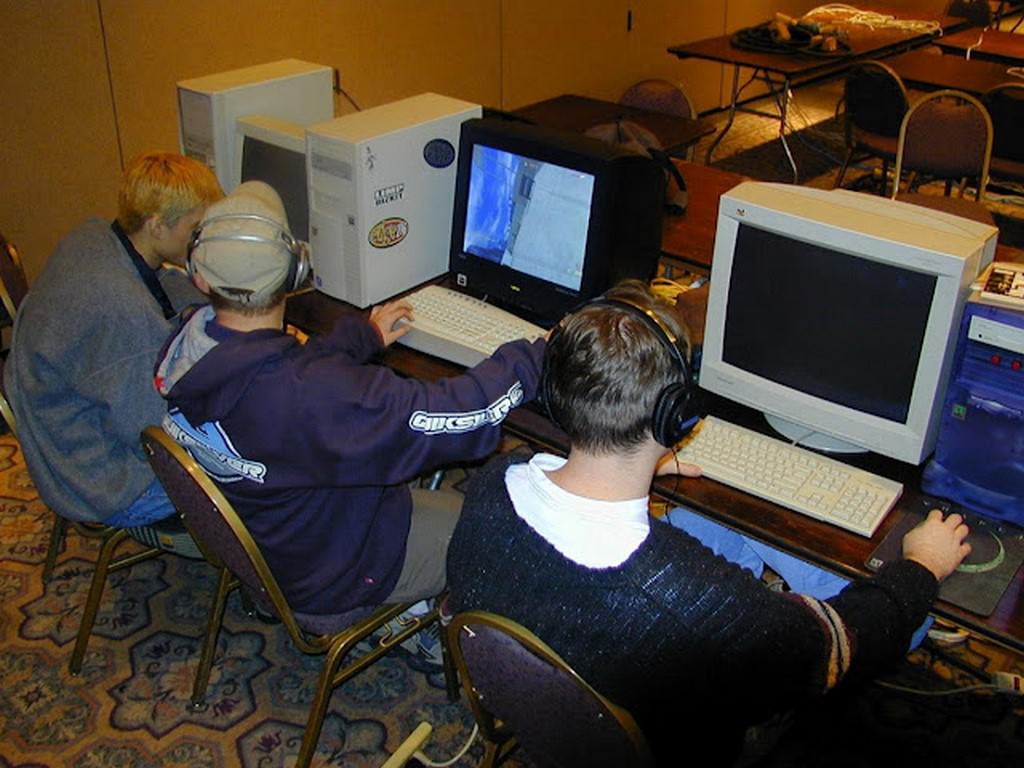 Wired Connections and Unforgettable Nights: Exploring the Peak of LAN Parties with Photos from the Late 1990s to Early 2000s