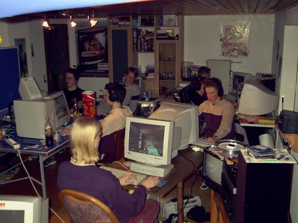 Wired Connections and Unforgettable Nights: Exploring the Peak of LAN Parties with Photos from the Late 1990s to Early 2000s