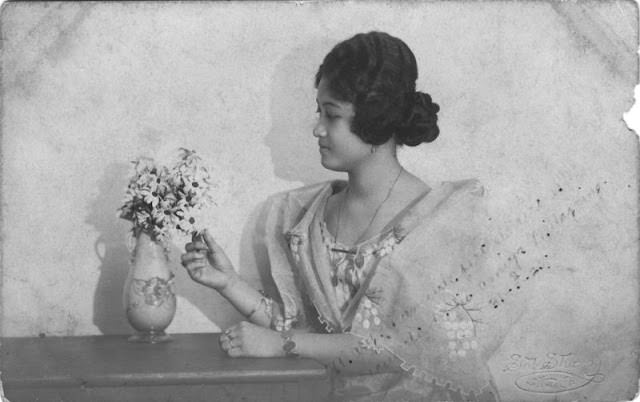 Stunning Vintage Portraits of Manila Ladies from the 1900s