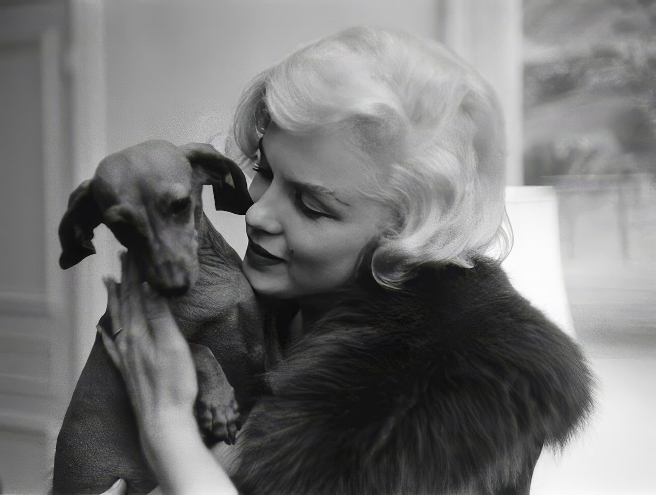 Adorable Vintage Photos of Marilyn Monroe with her Pet Dogs