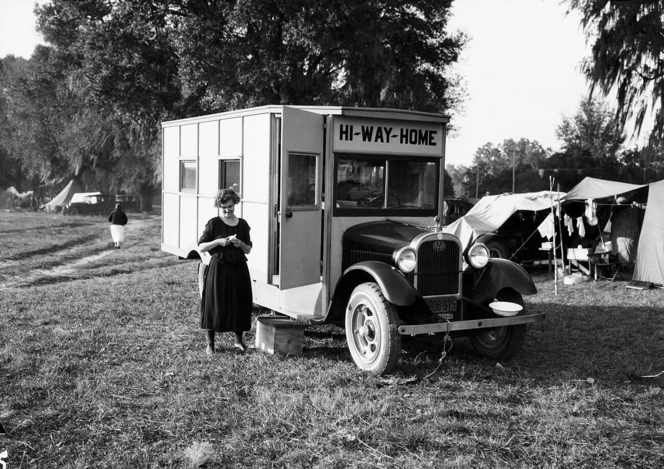 A Century of Mobile Living Explored Through Photos from the 1900s to the 1990s