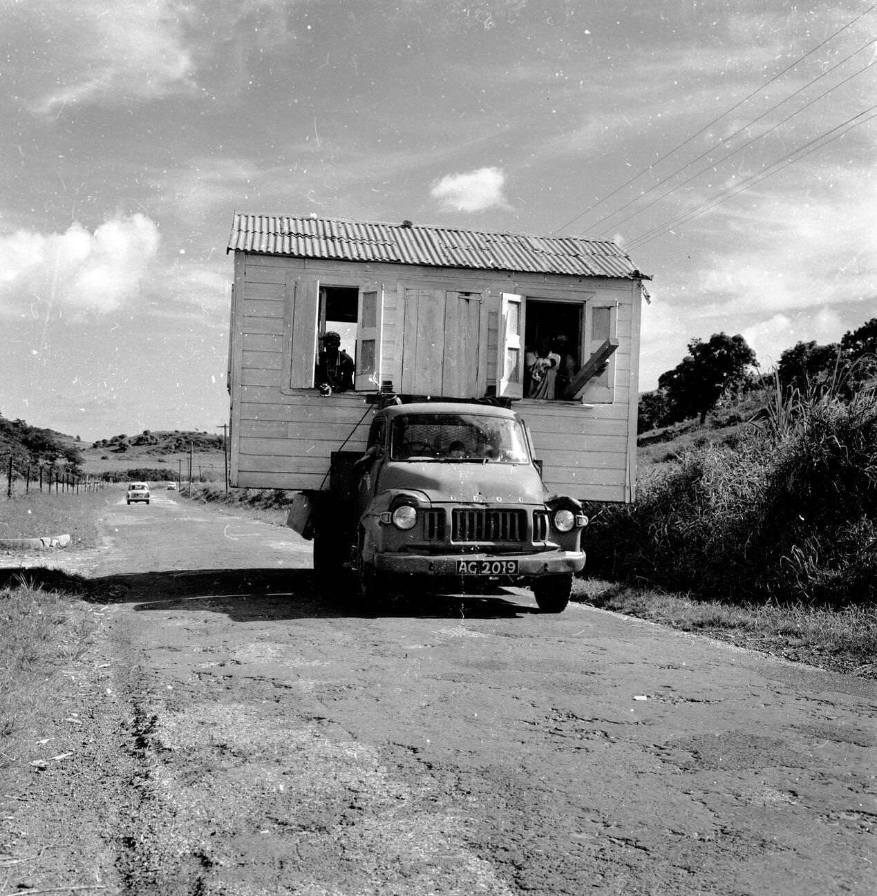 A Century of Mobile Living Explored Through Photos from the 1900s to the 1990s