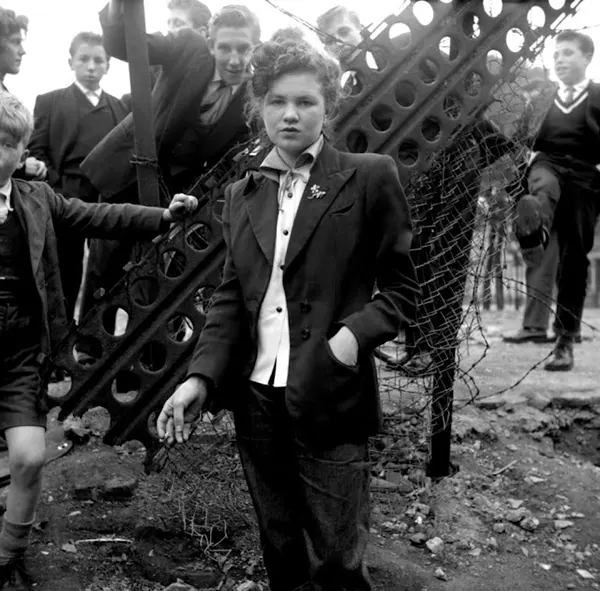 The Iconic Style of Teddy Boys and Girls in the 1950s through Fabulous Vintage Photos