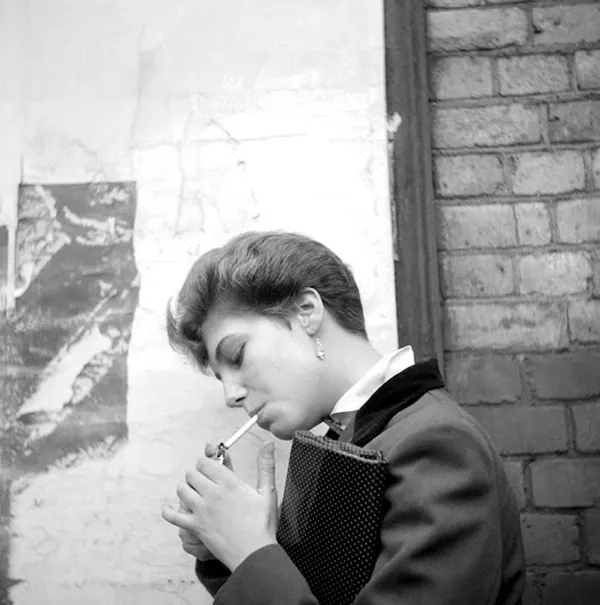 The Iconic Style of Teddy Boys and Girls in the 1950s through Fabulous Vintage Photos