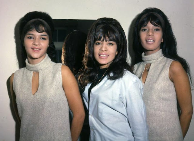 The Ronettes' Captivating 1964 London Visit Through Beautiful Photos