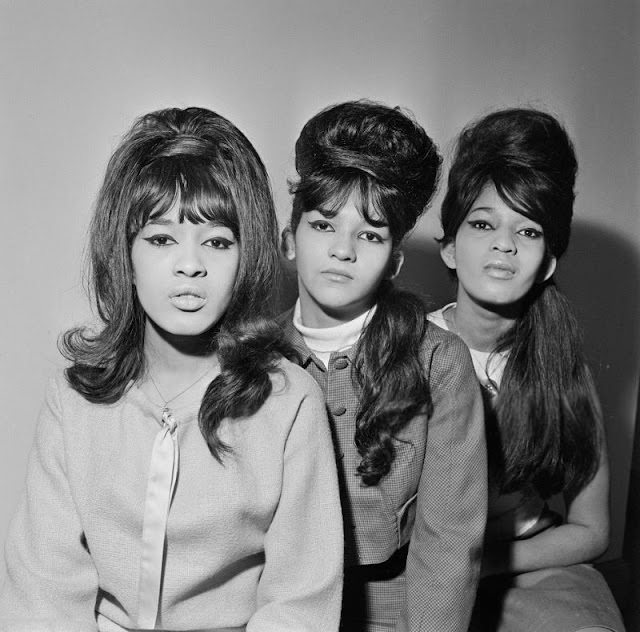 The Ronettes' Captivating 1964 London Visit Through Beautiful Photos