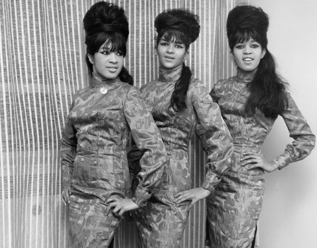 The Ronettes' Captivating 1964 London Visit Through Beautiful Photos