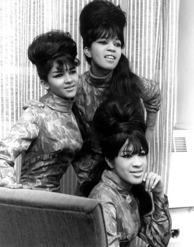 The Ronettes' Captivating 1964 London Visit Through Beautiful Photos