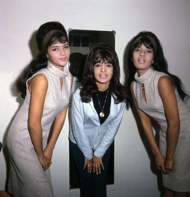 The Ronettes' Captivating 1964 London Visit Through Beautiful Photos