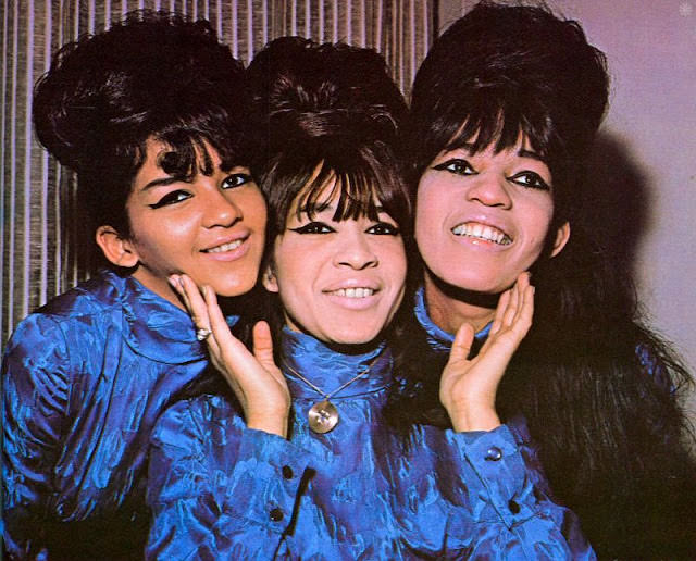 The Ronettes' Captivating 1964 London Visit Through Beautiful Photos