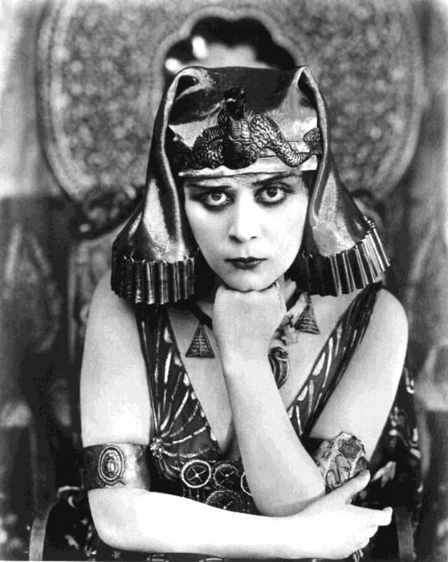 From Screen Siren to Queen of the Nile: Exploring Theda Bara's Role in the 1917 Cleopatra Through Vintage Photos