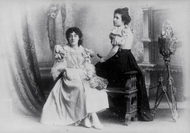 30 Vintage Portraits of Victorian Sisters Capturing the Essence of the Era