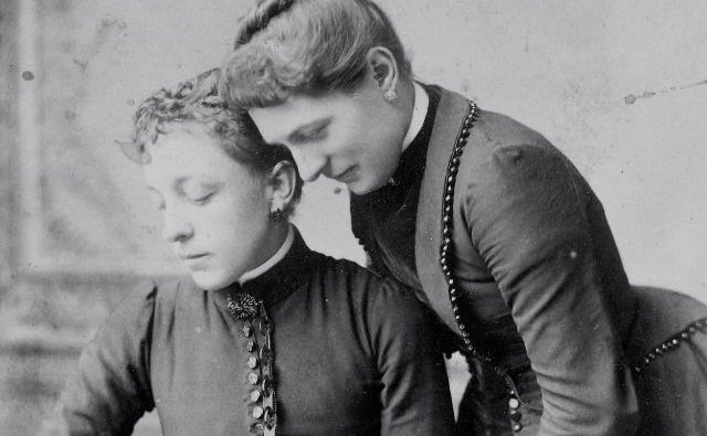 Victorian Sisters