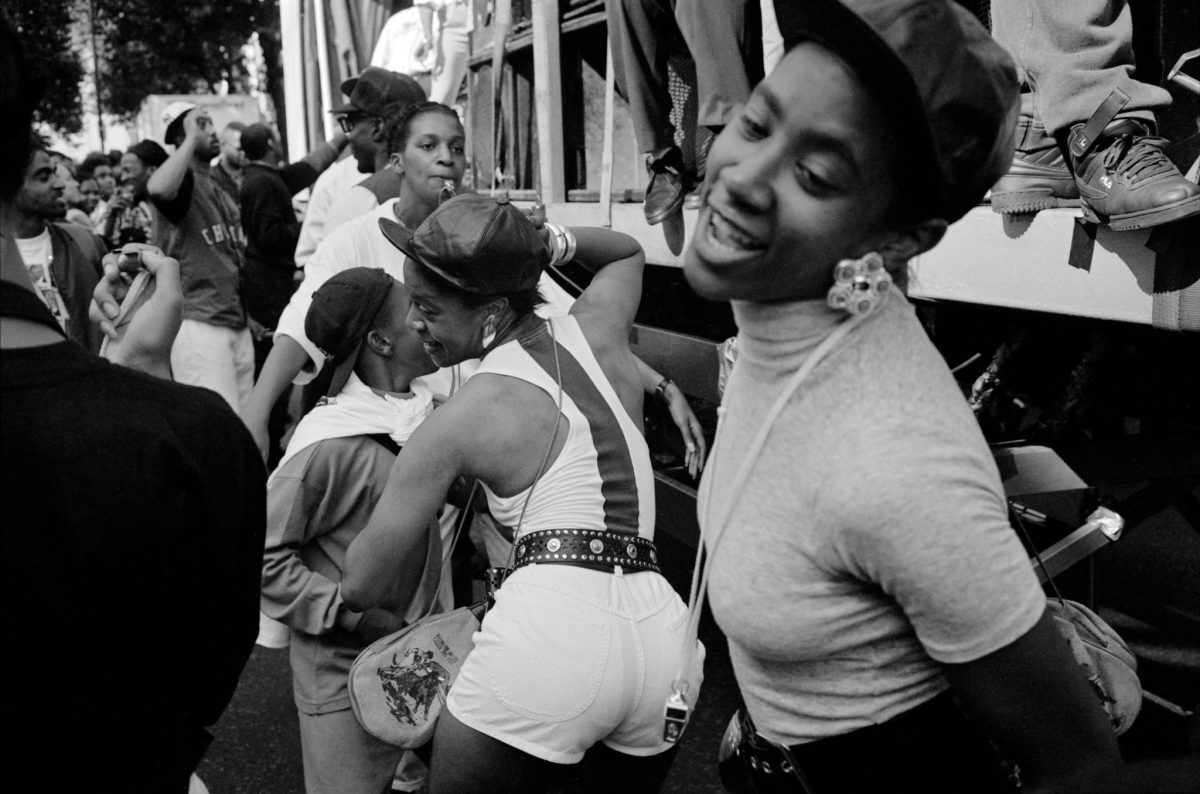 Stunning Photos of the 1992 Notting Hill Carnival that show the Celebration of Caribbean Culture