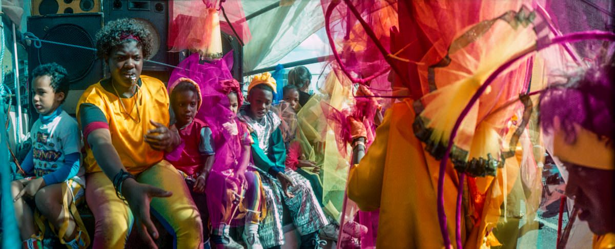 Stunning Photos of the 1992 Notting Hill Carnival that show the Celebration of Caribbean Culture