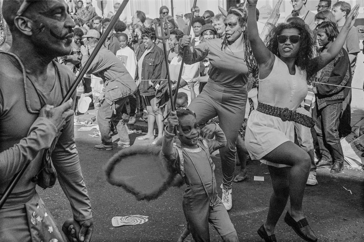 Stunning Photos of the 1992 Notting Hill Carnival that show the Celebration of Caribbean Culture