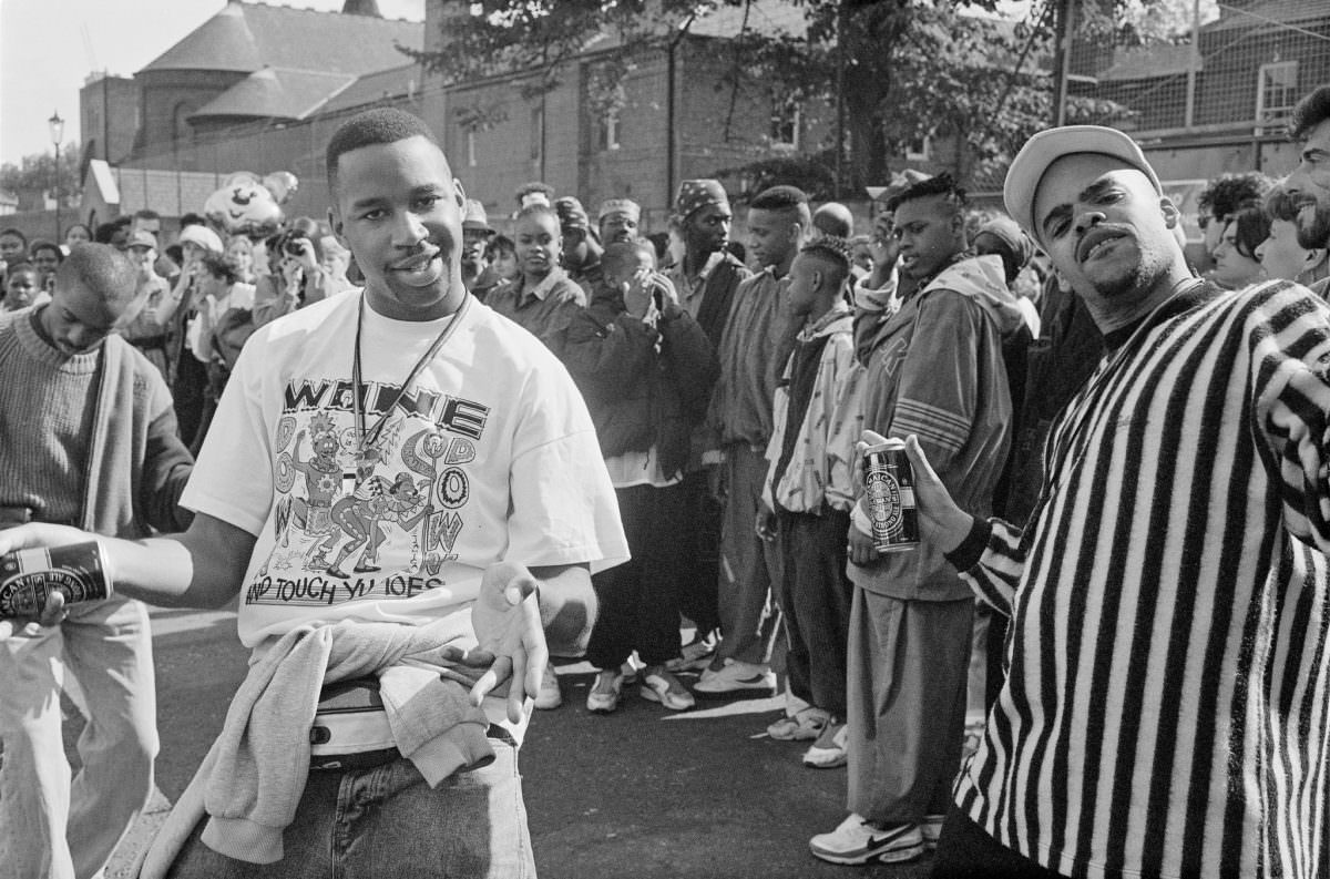 Stunning Photos of the 1992 Notting Hill Carnival that show the Celebration of Caribbean Culture