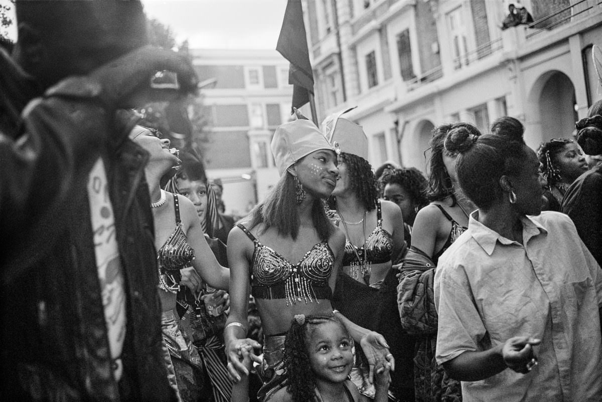 Stunning Photos of the 1992 Notting Hill Carnival that show the Celebration of Caribbean Culture